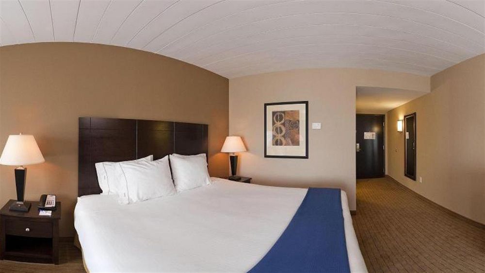 Holiday Inn Express Hotel & Suites Fort Myers East - The Forum, An Ihg Hotel Buitenkant foto
